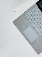 Microsoft Surface Laptop 2 8th Gen Core i5 8GB Ram 256GB SSD 13.5 Inch 2K Touch screen Display - Image 3